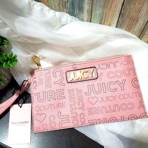 OFFER $38🐿️ JUICY COUTURE Blush Wristlet, NWT Gift 🎁 idea VALENTINE'S CUTE